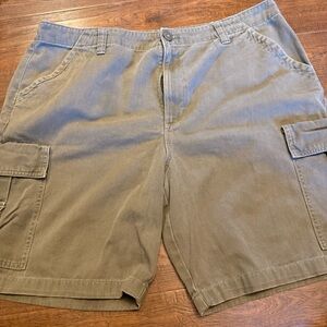 Men's Timberland Stratham Issue Olive Green Shorts - Size 40 Waist